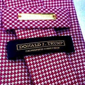 Trump neck tie